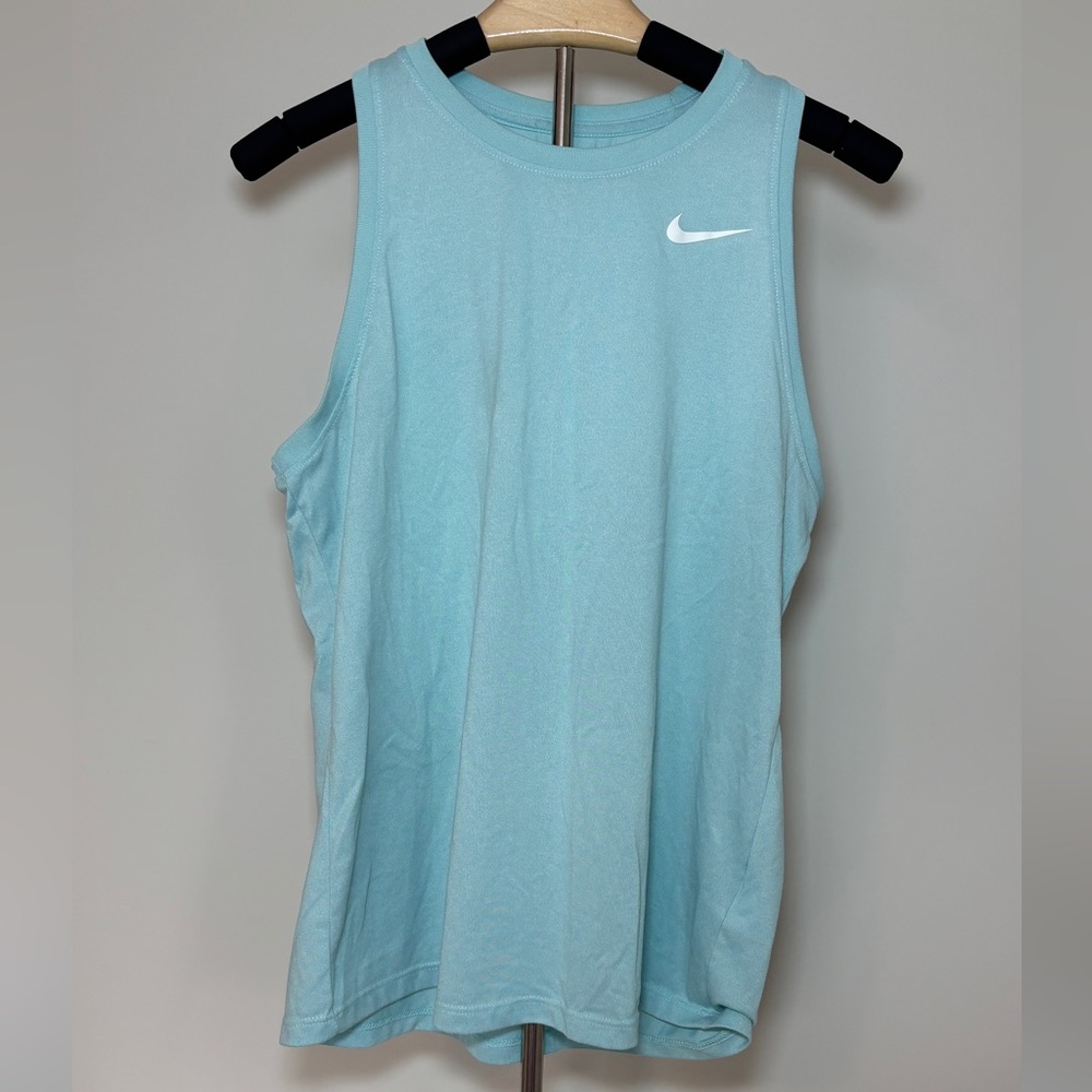 Nike DRI-FIT Blue tank top (size: medium)